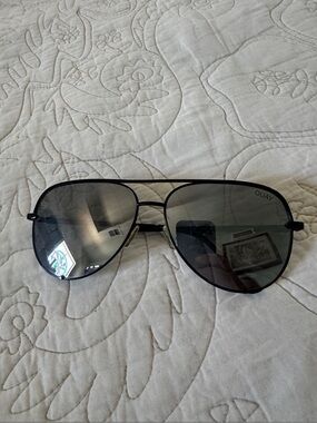 Quay Australia Black Aviator Sunglasses with Gray Lenses